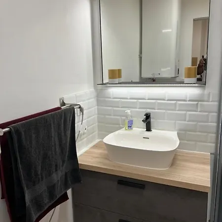 Nid Douillet A * הייר