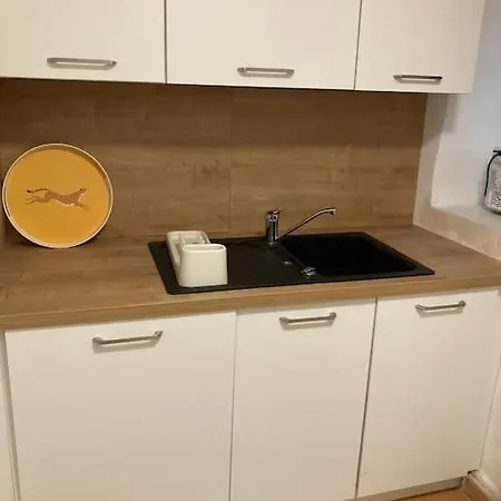 Nid Douillet A Апартаменти Єр